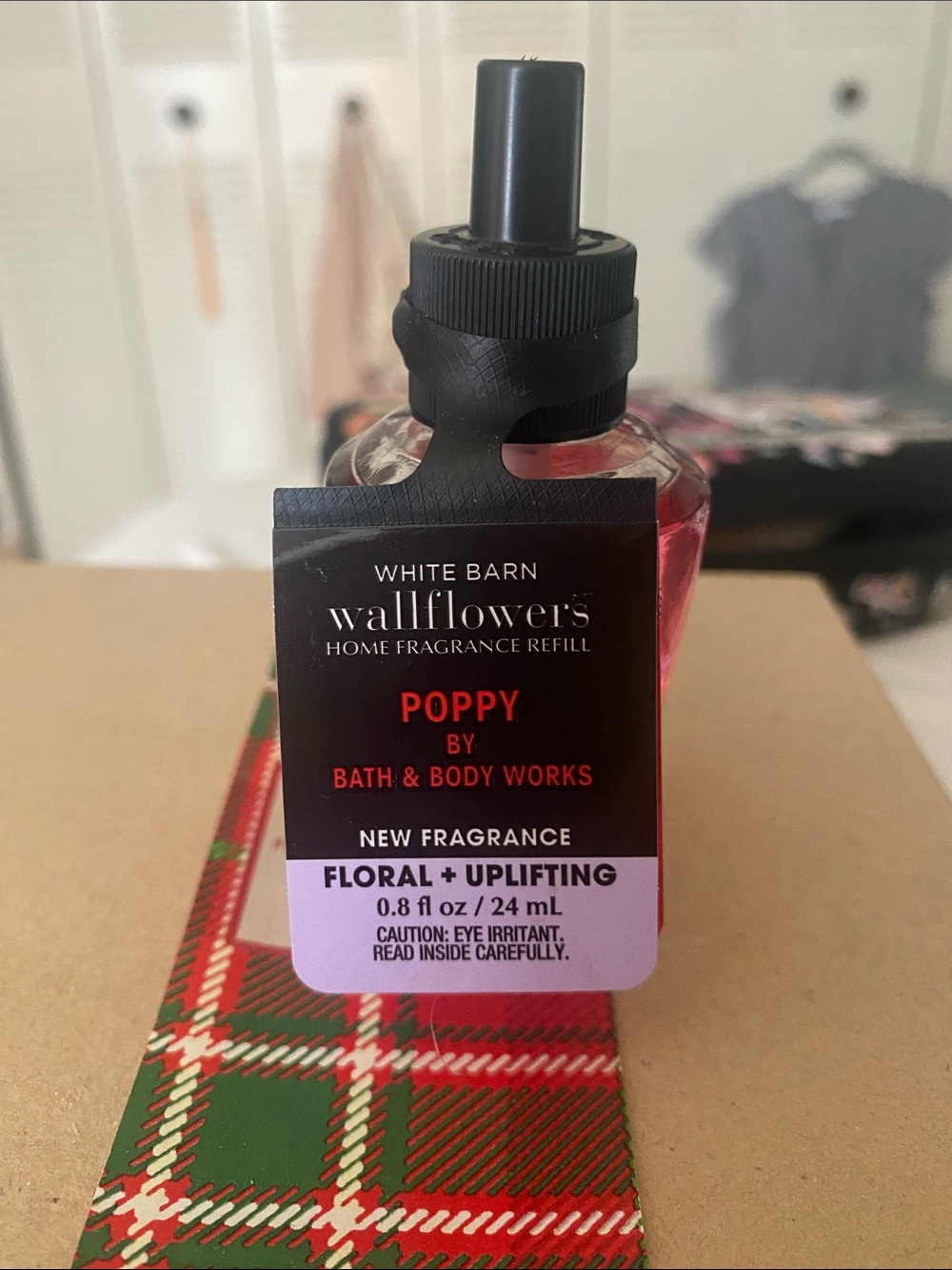 Bath & Body Works Poppy Wallflowers Refill - Red & Pink